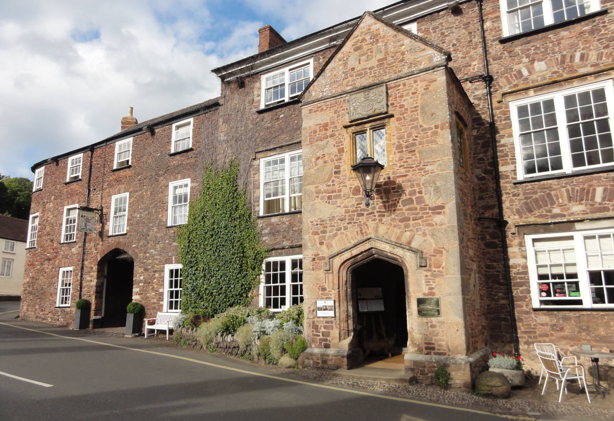 Luttrell Arms Hotel Dunster